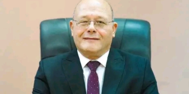 د جسان التعمانى رئيس جامعة سوهاج