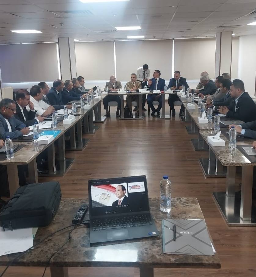 د محرم فى اللجنة بحضور وزير الشباب والرياضة 