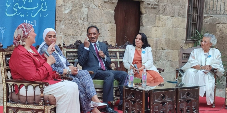 مصر متحف مفتوح و ولقاء د ميسر ة فى صالون نفرتيتى