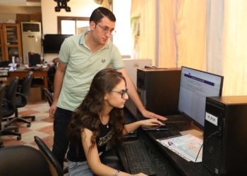 في اول ايام التنسيق.. اقبال علي معامل الجامعات ومتخصصين لمساعدة الطلاب