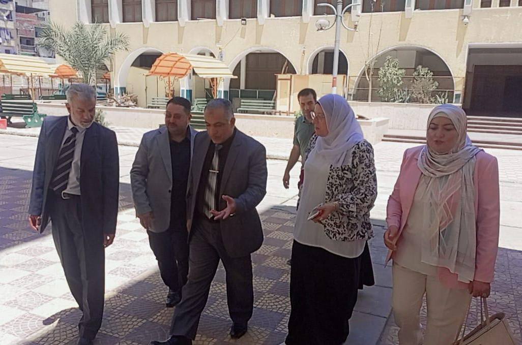 نائب رئيس جامعة الأزهر يتفقد برامج "التربية الوطنية" وأعمال الكنترولات بكلية بنات المنصورة