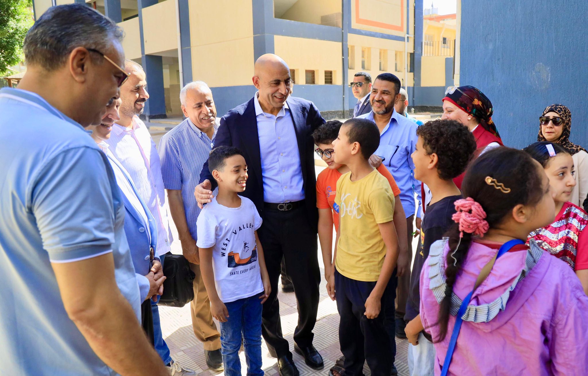 لإنهاء الفترتين.. “عبداللطيف” يتفقد مواقع إنشائية لـ المدارس الجديدة بالمرج