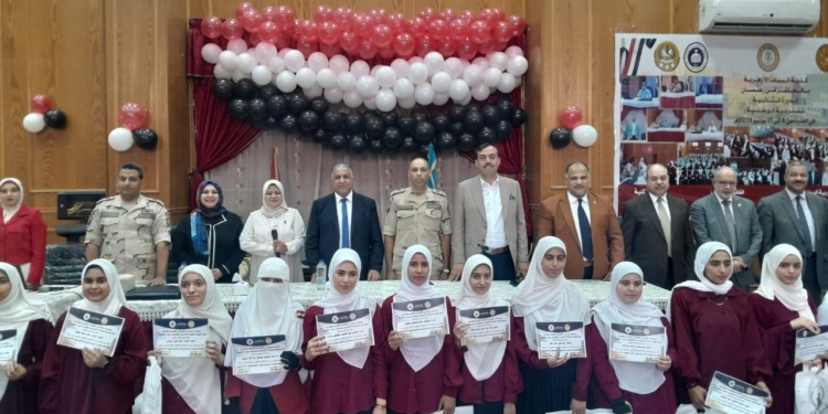 نائب رئيس جامعة الأزهر يتفقد اختبارات التأهيل التربوي ودورات التربية الوطنية بفرع البنات بالعاشر من رمضان