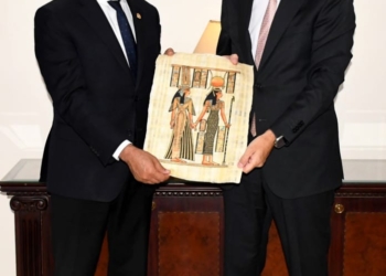 وزير الشباب يكرّم ممثل البرنامج الإنمائي للأمم المتحدة لجهوده في تعزيز الشراكة في مجالات الشباب والرياضة