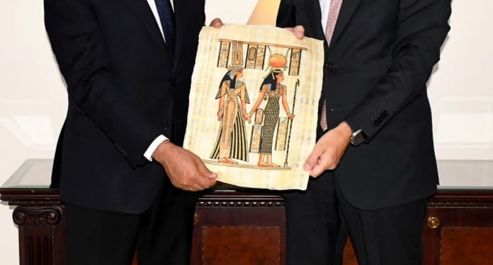 وزير الشباب يكرّم ممثل البرنامج الإنمائي للأمم المتحدة لجهوده في تعزيز الشراكة في مجالات الشباب والرياضة