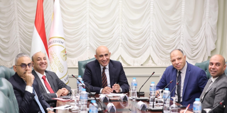 وزير التعليم يستعرض الاجراءات والترتيبات النهائية لآخر أيام امتحانات الثانوية العامة