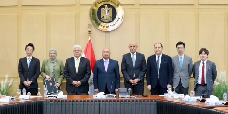 عبداللطيف: التعليم الفني ركيزة أساسية لبناء مستقبل مصر الاقتصادي والصناعي