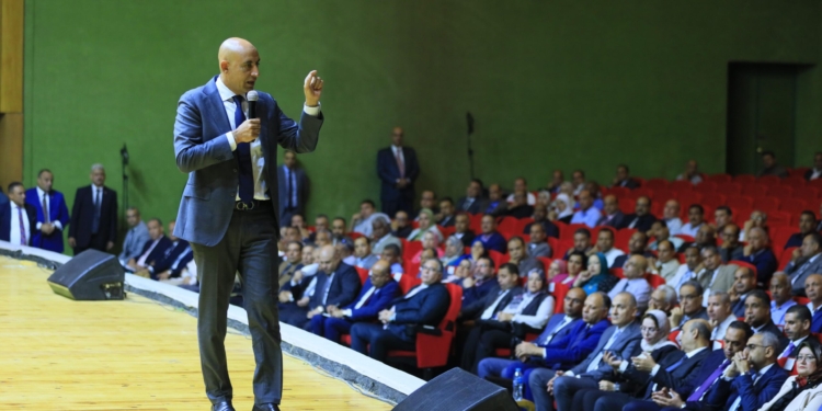 عبداللطيف: لن نلغي الثانوية العامة والبكالوريا هتحقق أحلام الطلاب