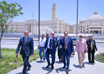 محمد سامي عبد الصادق يتفقد مقر جامعة القاهرة الاهلية بمدينة السادس من أكتوبر