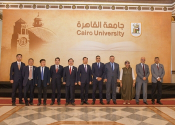 مباحثات لتعزيز التعاون الأكاديمي والبحثي بين جامعة القاهرة وجامعة جنوب الصين الزراعية