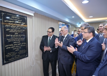 رئيس جامعة القاهرة يفتتح تجديد وحدة الغسيل البريتوني بمستشفى أبو الريش المنيرة