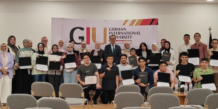 أشرف منصور في احتفاليتي أوائل الجمهورية: 23 عاماً ندعم خلالهم النوابغ المصرية ونأهلهم لسوق العمل بمنح دراسية كاملة