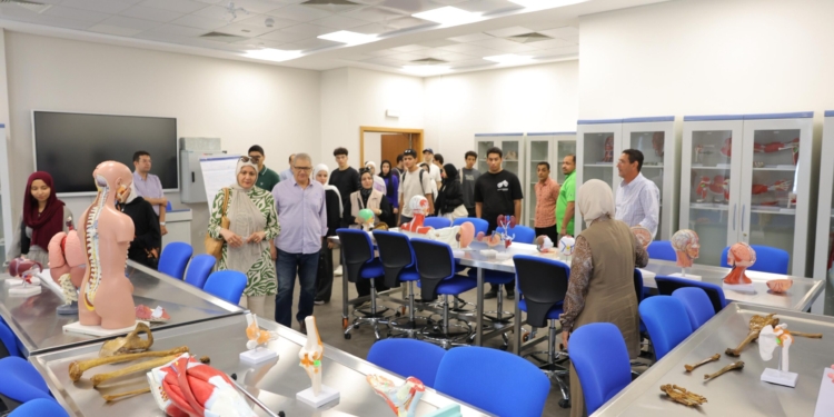 جامعة باديا تنظم جولات تعريفية للطلاب الجدد لاستكشاف حرمها الجامعي