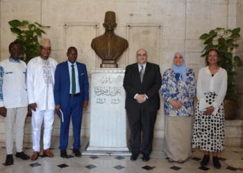 سفير كوت ديفوار يزور قصر العينى لبحث إطلاق البرنامج الفرنسي الطبي “KAF”