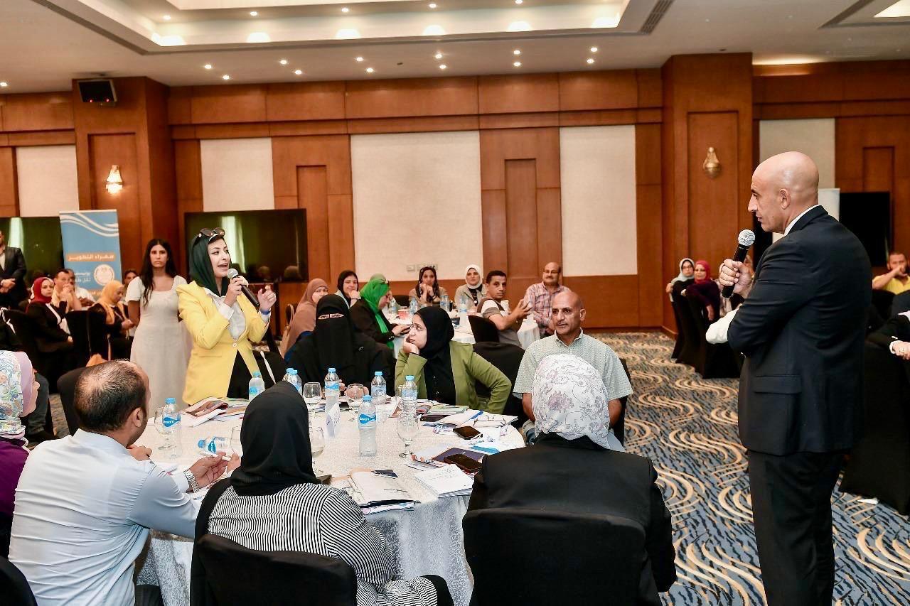 "التعليم" تتيح تحميل مناهج 6 مواد بعد تطويرها.. وتؤكد: حقوقها الفكرية ملكنا