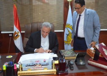 محافظ الغربية يُخفض الحد الأدنى للقبول بالثانوي العام لـ 223 درجة