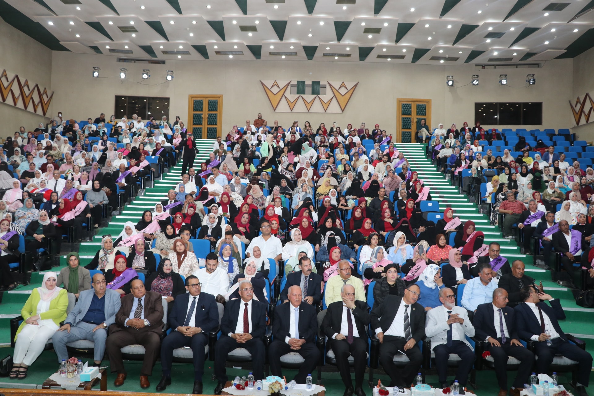 نقيب المعلمين ورئيس تعليم النواب يشهد حفل تكريم المعلمين المتميزين بالإسماعيلية 