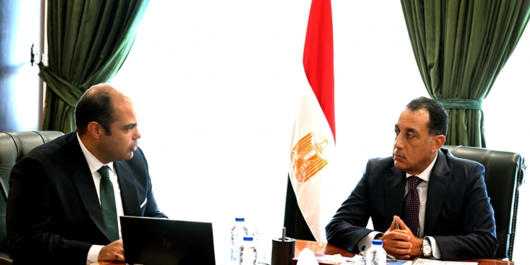 إطلاق حملة توعية بحق أولياء الأمور باختيار مكان شراء الزي المدرسي