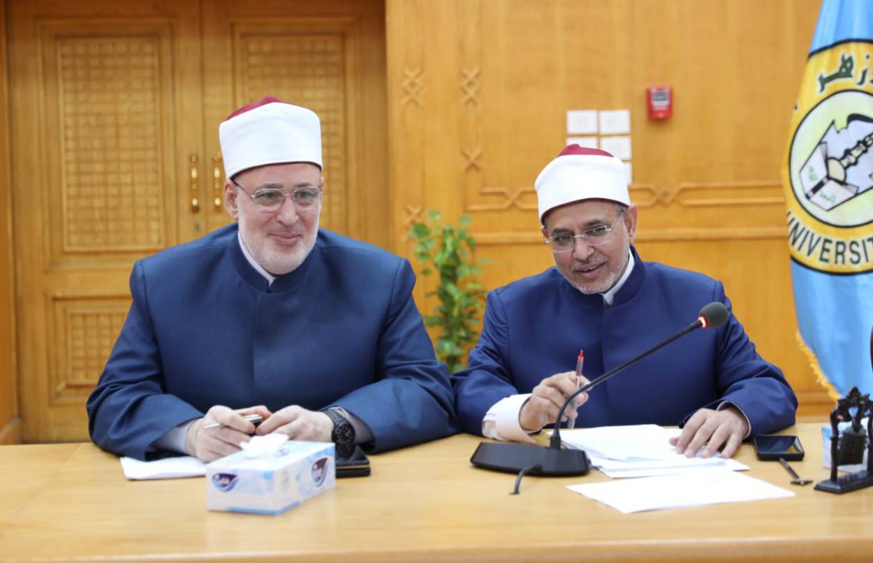 مجلس جامعة الأزهر يهنئ الأمة الإسلامية بمولد النبي وإعلان كليات جديدة