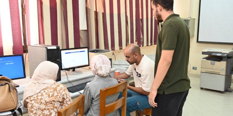 تنسيق المرحلة الثالثة.. معامل الحاسبات بالجامعات الحكومية مستمرة في تقديم الدعم الفني