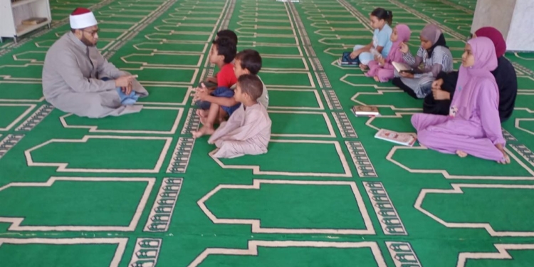 مكنسة سويدية ضد الكتاتيب المصرية.. تحذير صادم من المفكر محمد أبو الغار