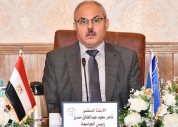 جامعة قناة السويس: المستشفى يعمل بكامل طاقته بعد السيطرة على حريق إداري”