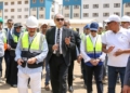 وزير قطاع الأعمال يتفقد مشروع إنشاء مجمع مدارس بالجيزة ويؤكد جاهزيتها للعام الجديد