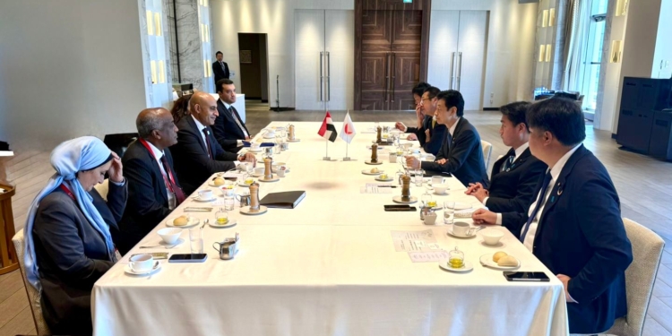 «عبداللطيف» يبحث مع أعضاء البرلمان الياباني تعزيز الشراكات بمجالات التعليم