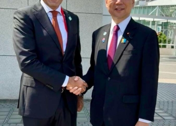 وزير التعليم يلتقي وزير الدولة للشؤون الخارجية الياباني لتعزيز التعاون بتطوير التعليم