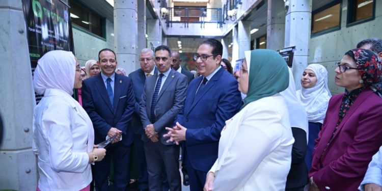 رئيس جامعة القاهرة يفتتح فعاليات المنتدى الثاني للابتكار الأكاديمي وتحديات سوق العمل لأجل بناء شراكة استراتيجية