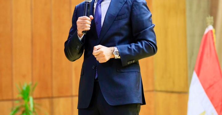 وزير التعليم يوضح مفهوم «مستوى متقدم» للمواد المتخصصة بالبكالوريا المصرية