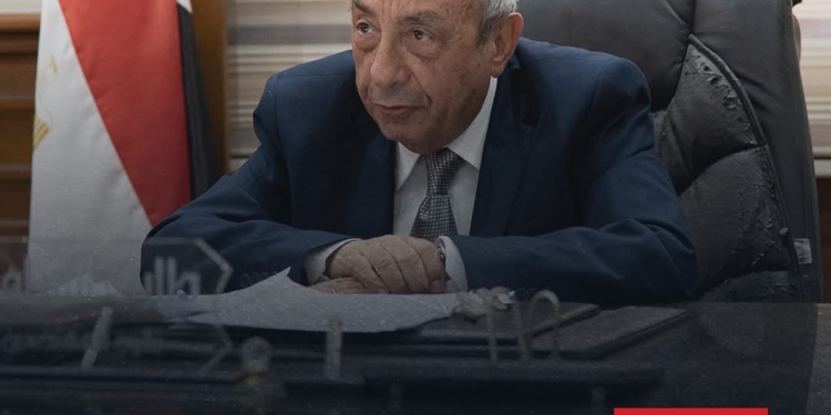 نقيب المهندسين يخاطب وزير التعليم العالي لبحث واقعة طلب قيد خريج حاصل على دبلوم تجارة