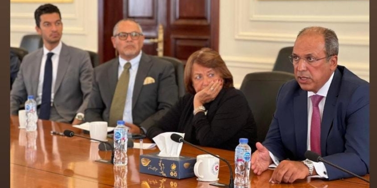 رئيس الجامعة البريطانية يستقبل مدير المنظمة العربية للتنمية بجامعة الدول لتعزيز التعاون الأكاديمي