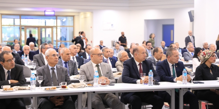 74٪ الحد الأدنى لكلية الطب البشري في سلمان وسيناء و 81٪ في الأهلية