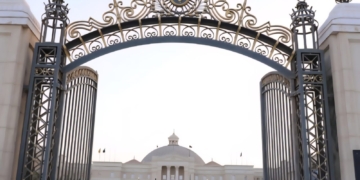 جامعة القاهرة الأهلية تُطلق التسجيل الإلكتروني لبيانات الطلاب