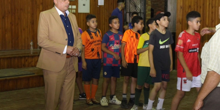 وكيل "التعليم" بالجيزة يتابع اختبارات القبول بالمدرسة السعيدية الرياضية الإعدادية