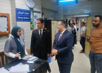 رئيس جامعة بنها يتفقد مستشفى بنها الجامعي للاطمئنان على الخدمة الطبية المقدمة للمرضى