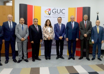 بحضور وزيرة التنمية المحلية و المحافظين: “الألمانية بالقاهرة و الألمانية الدولية” يقدمان 69 منحة لأوائل محافظات مصر