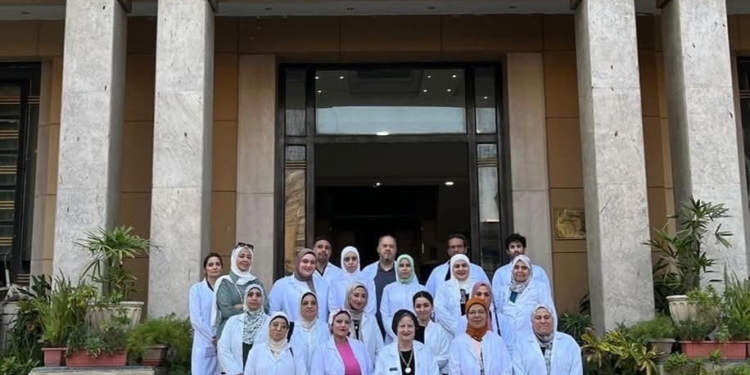 قافلة طبية للقومى للبحوث في بولاق تكشف على 2500 مواطن وتقدم العلاج مجانا