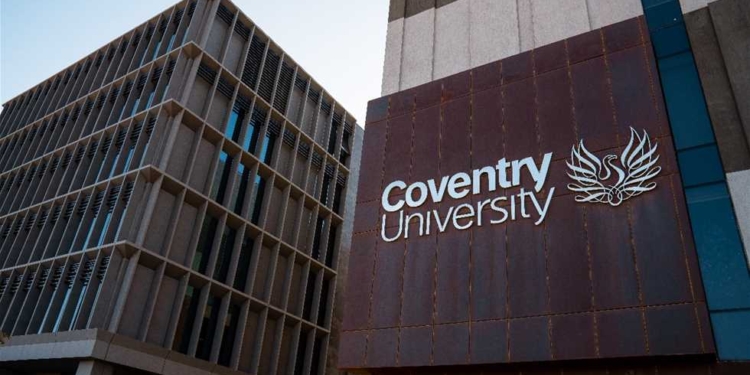 القاهرة السينمائي وجامعة كوفنتري يطلقان مركزًا إعلاميًا جديدًا