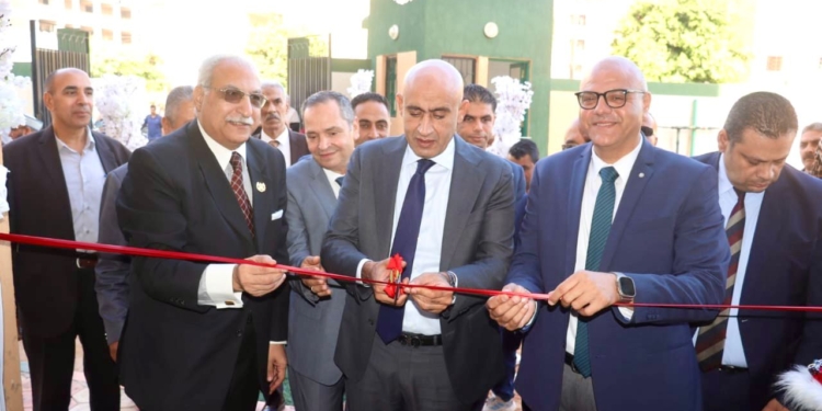 وزير التعليم ومحافظ القليوبية يفتتحان 5 مدارس جديدة احتفالا بالعيد القومي