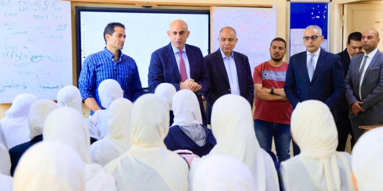 وزير التعليم: فرص عمل بالشركات اليابانية عن بعد للطلاب المتفوقين بالذكاء الاصطناعي