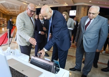 التربية والتعليم: الذكاء الاصطناعي والتعليم التفاعلي على رأس أولويات تطوير المدارس المصرية