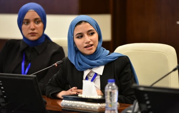 وزير الصحة يطلق برنامجًا لتأهيل طلاب المدارس كقادة المستقبل