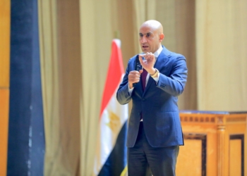 "التعليم" توجه بتنفيذ 3 إجراءات لتدريس مادة البرمجة والذكاء الاصطناعي