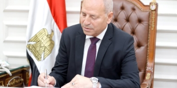 محافظ القاهرة يوجه بتخصيص الإذاعة المدرسية لتعريف الطلاب بالمتحف المصري
