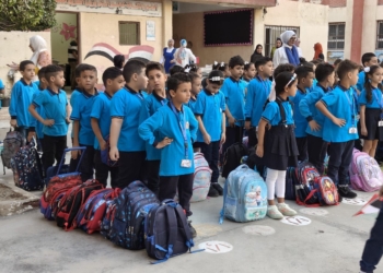 انطلاق الدراسة.. محافظ بورسعيد يدعو الطلاب للالتزام والاجتهاد لتحقيق التفوق