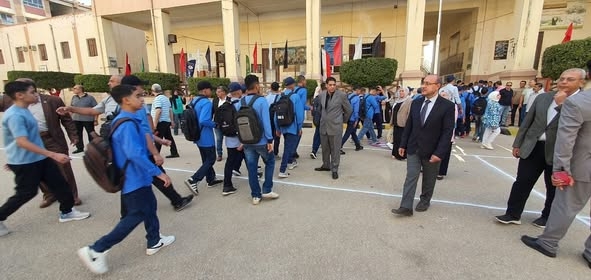 "غيابك مش هيتسجل بطابور".. نظام إلكتروني جديد للحضور بالمدارس