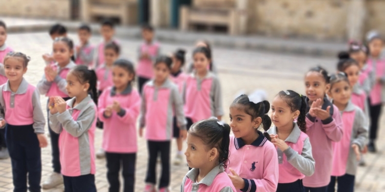 والد الطالبة يفجّر اتهامات جديدة ضد مدرسة التجمع: "انشروا الفواتير لو بيانكم صحيح"