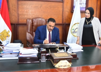 محافظ مطروح يعتمد تنسيق القبول بمدارس التعليم الثانوي العام 2026